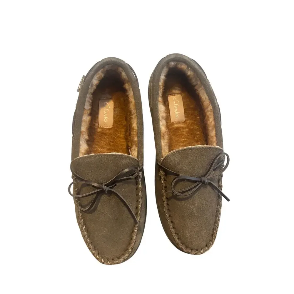 Clarks Suede Moccasin Loafer Slippers NEW Sz 10